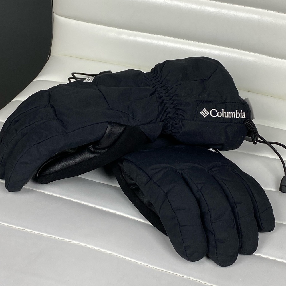 Men’s Columbia Snow Gloves.